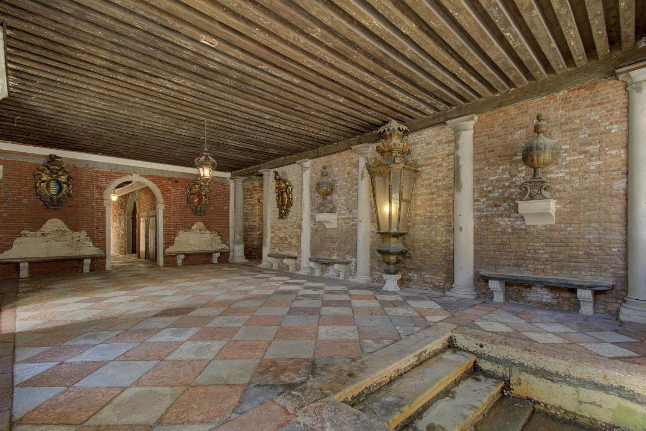 Doge Stair, Gorgeous - Bbc Venice Grand 2024 Tour Recorded Here! Екстер'єр фото